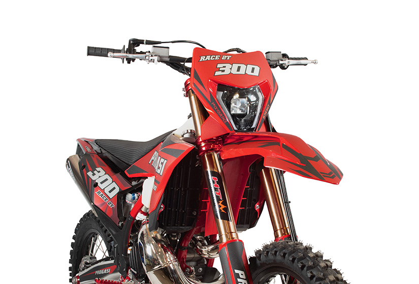 race_300_2t_red_04 1